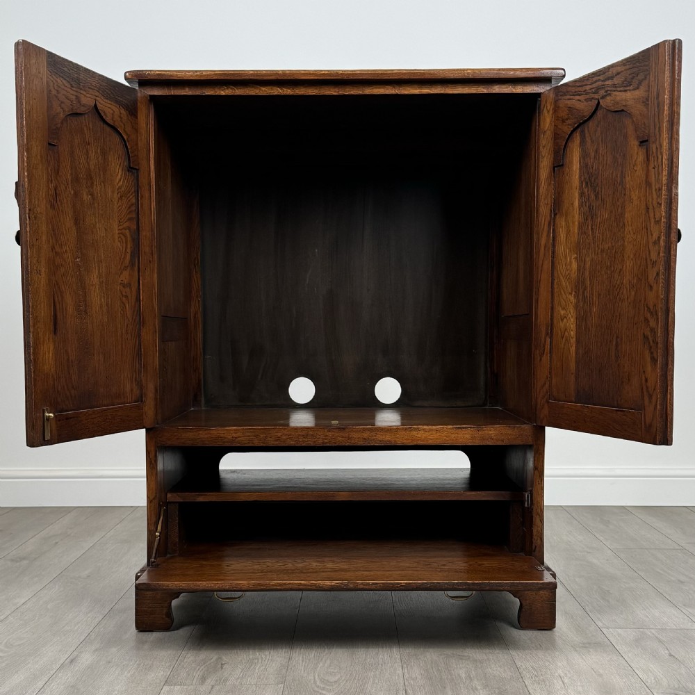 Antique 20th Century Cupboard In Oak  View II