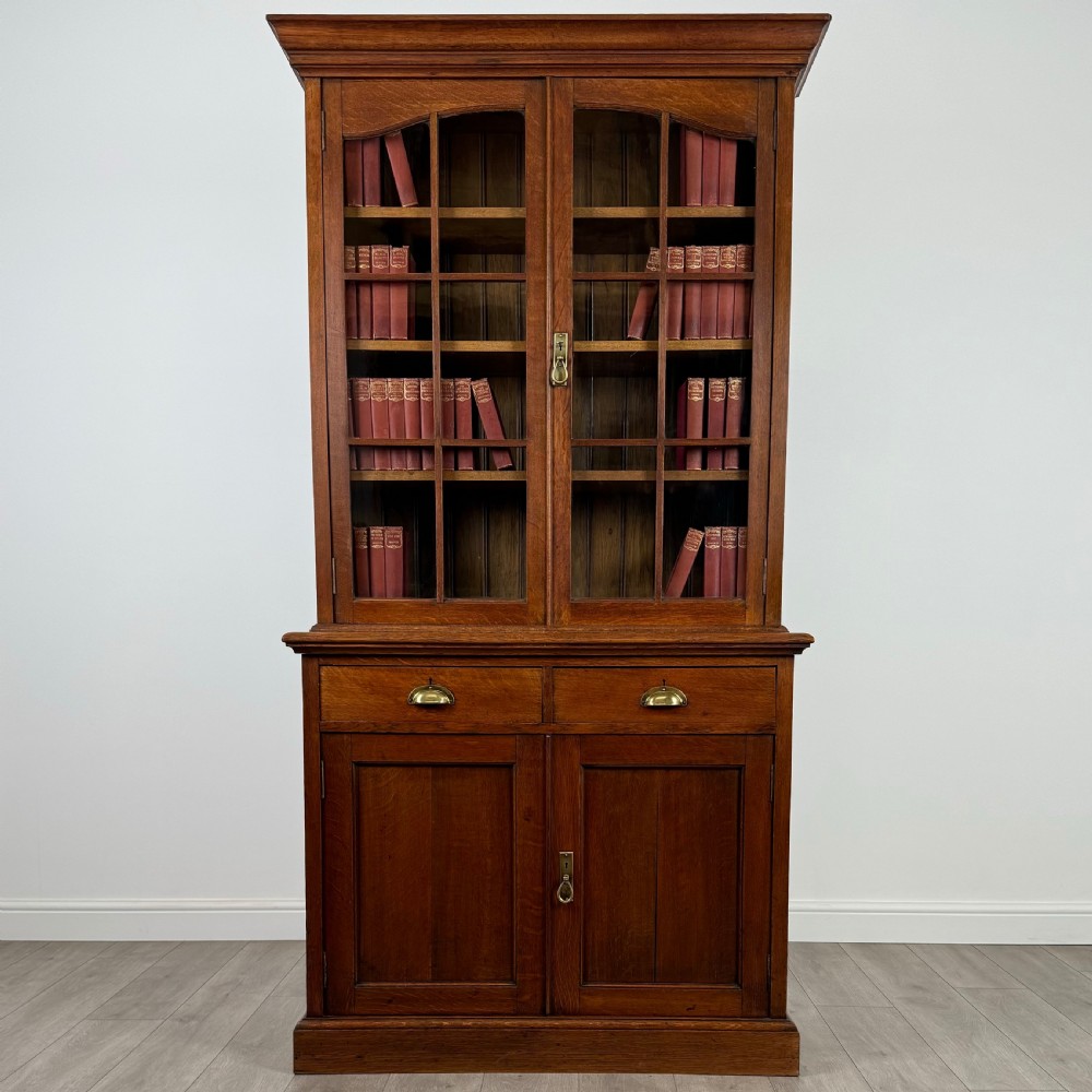 Antique 20th Century Fine Quality Bookcase In Oak 
