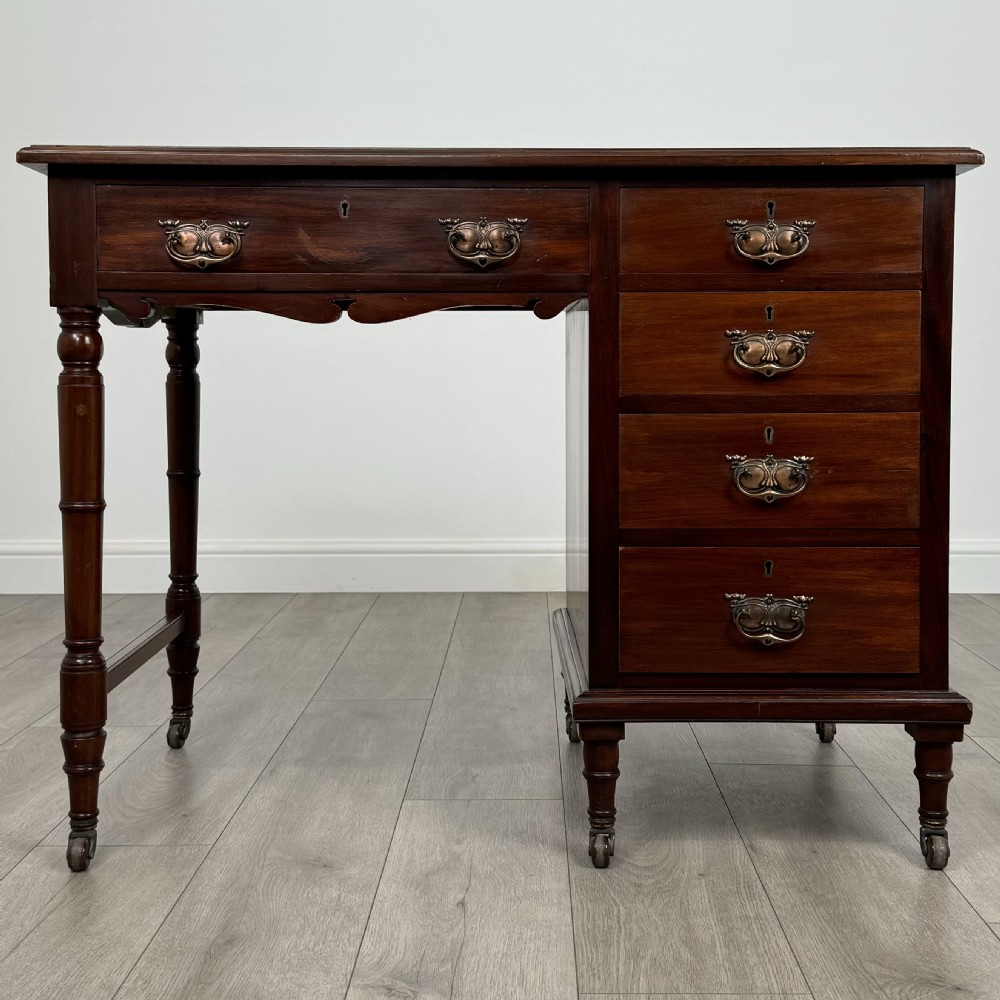 Antique 20th Century Fine Quality Desk In Mahogany 
