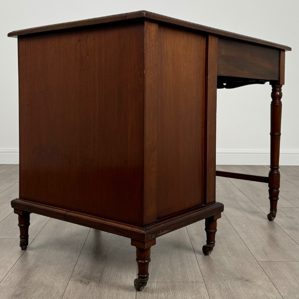  Antique 20th Century Fine Quality Desk In Mahogany  View IV