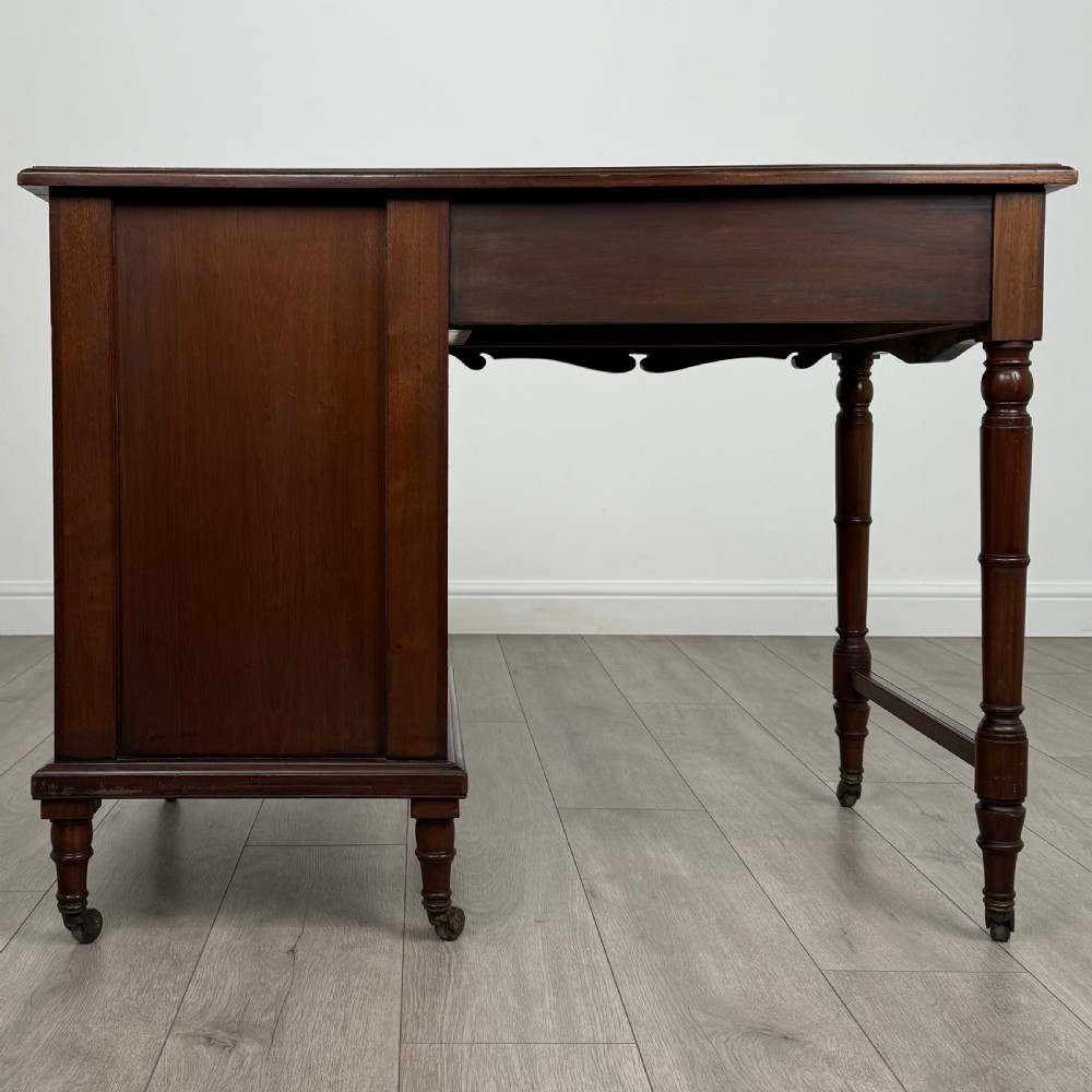  Antique 20th Century Fine Quality Desk In Mahogany  View V