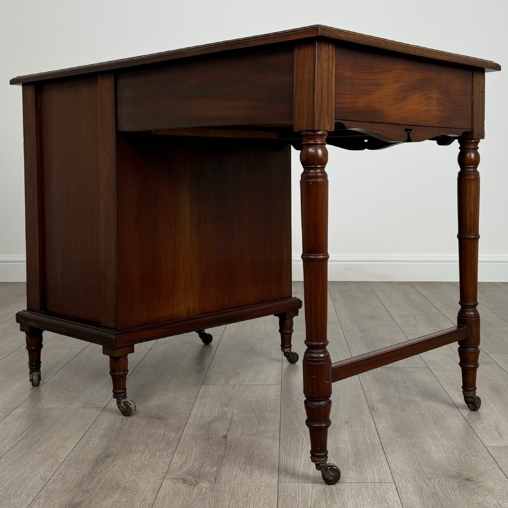  Antique 20th Century Fine Quality Desk In Mahogany  View VI