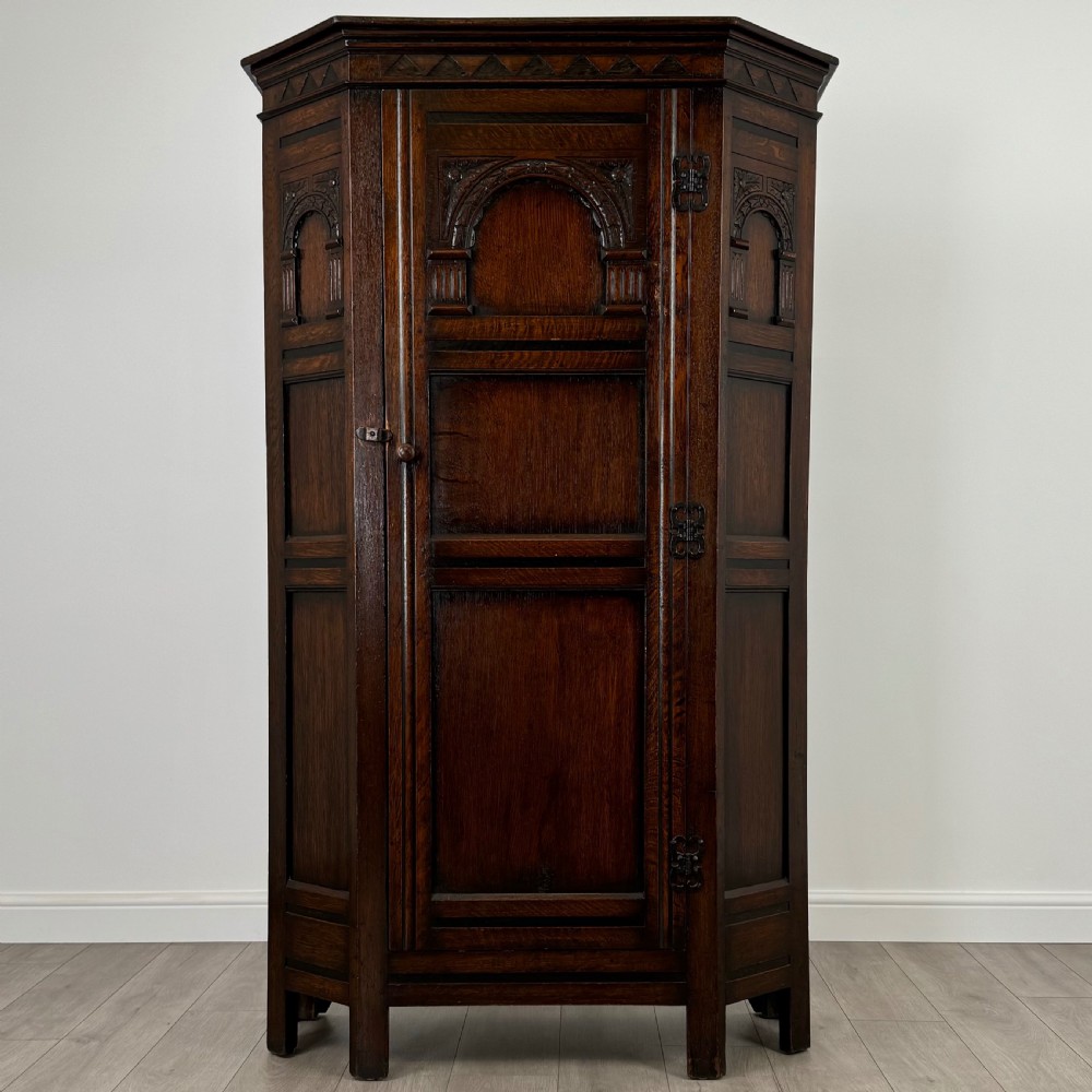  Antique 20th Century Fine Quality Wardrobe In Oak