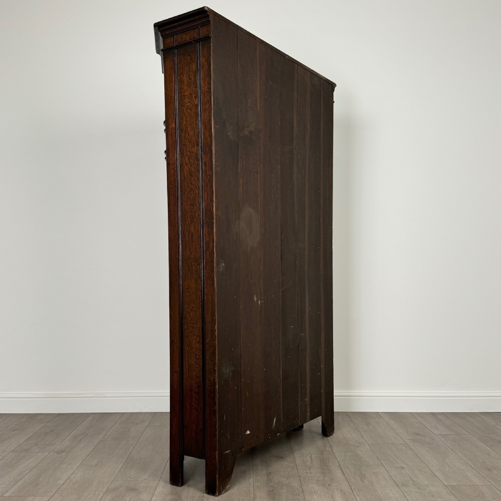  Antique 20th Century Fine Quality Wardrobe In Oak View V