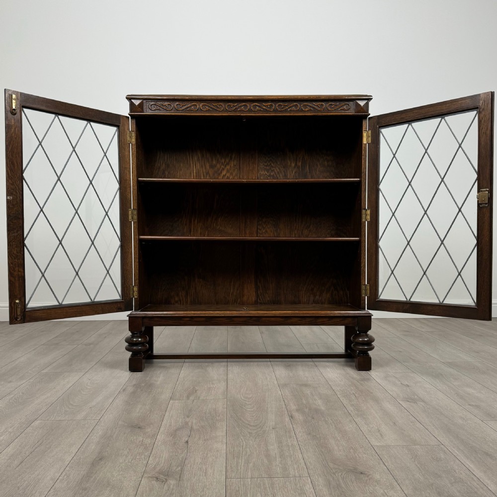  Antique 20th Century Fine Quality Display Cabinet In Oak  View II