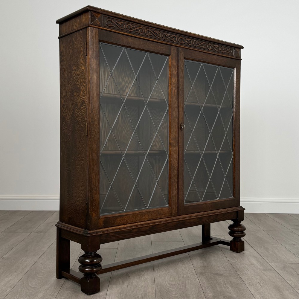  Antique 20th Century Fine Quality Display Cabinet In Oak  View IX