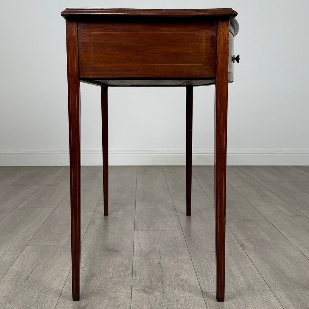  Antique 20th Century Fine Quality Writing Table In Mahogany View VII