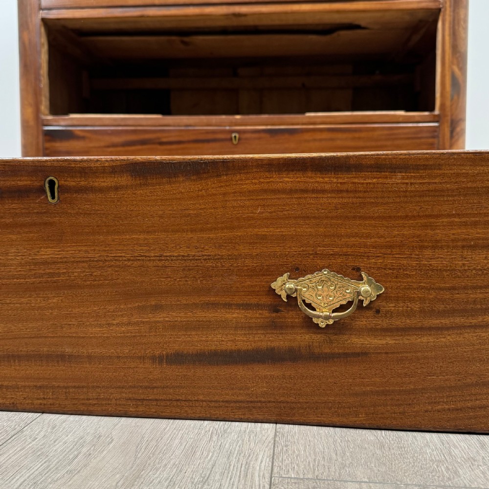 Antique 19th Century Chest Of Drawers In Mahogany  View XII