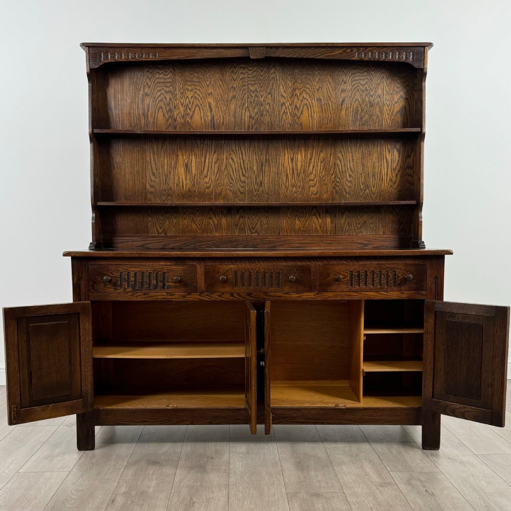 Antique 20th Century Good Quality Dresser In Oak  View II