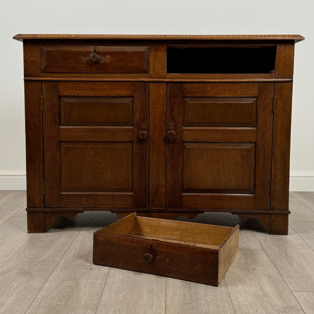 Antique 20th Century Good Quality Sideboard In Oak  View XI