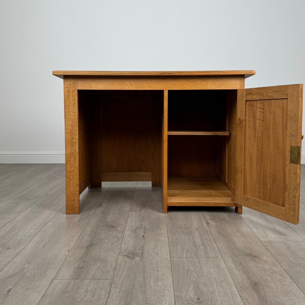 Vintage 20th Century Good Quality Golden Oak Desk  View II