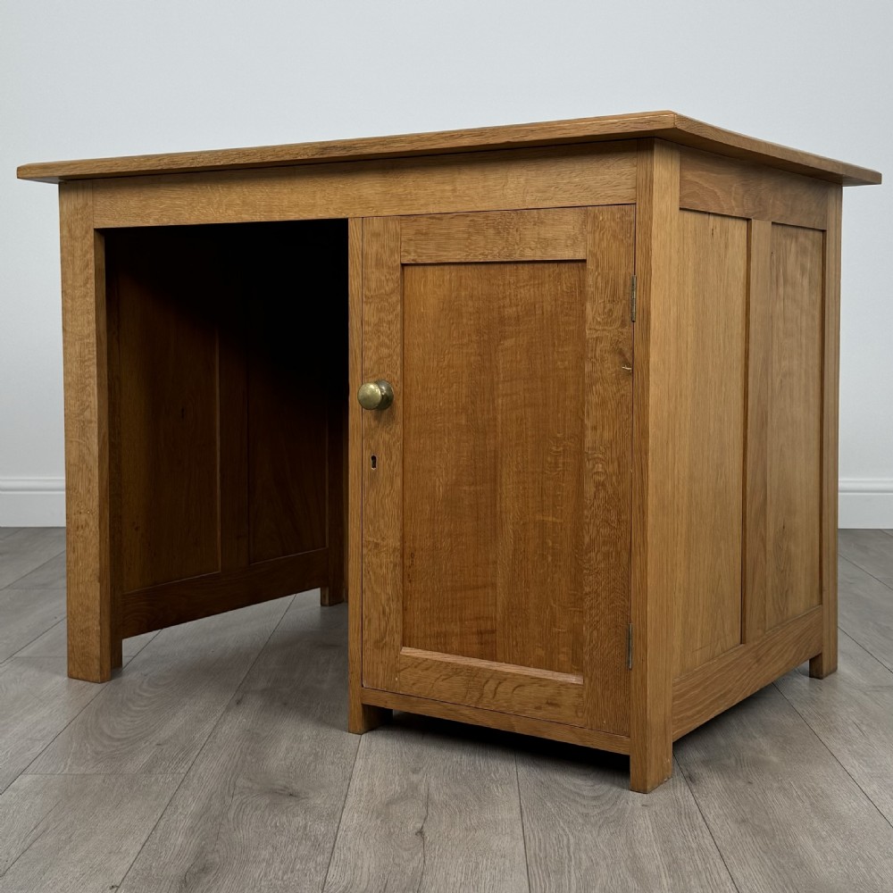 Vintage 20th Century Good Quality Golden Oak Desk  View III