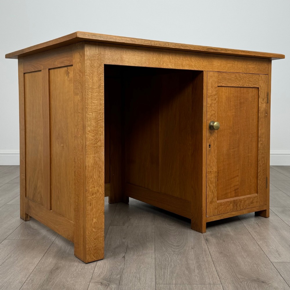 Vintage 20th Century Good Quality Golden Oak Desk  View IX