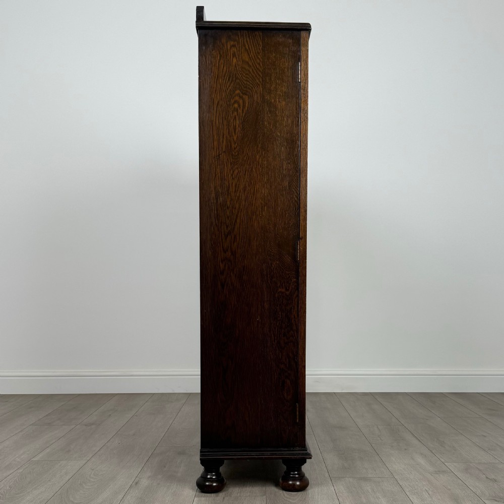 Antique 20th Century Good Quality Display Cabinet In Oak  View VIII