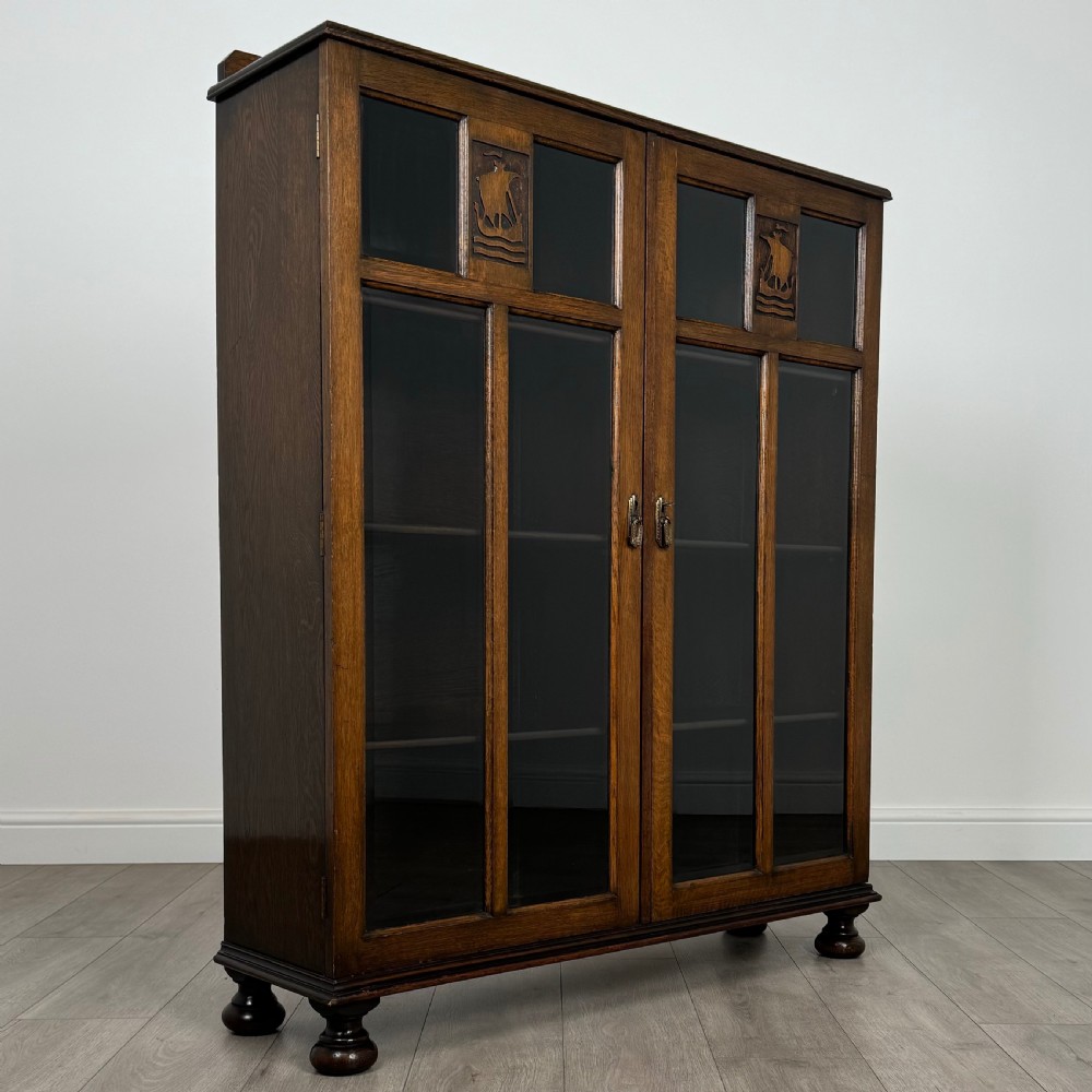 Antique 20th Century Good Quality Display Cabinet In Oak  View IX
