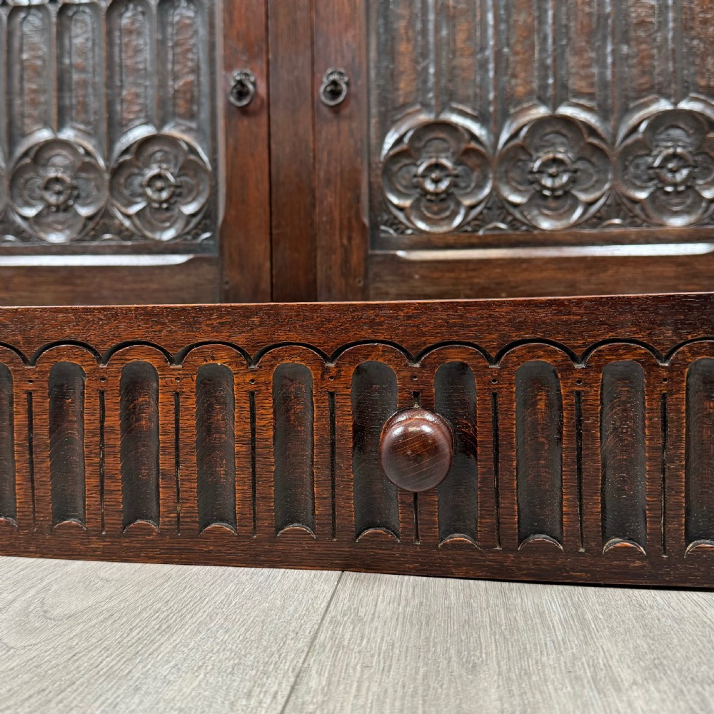 Antique 20th Century Good Quality Sideboard In Oak  View XII