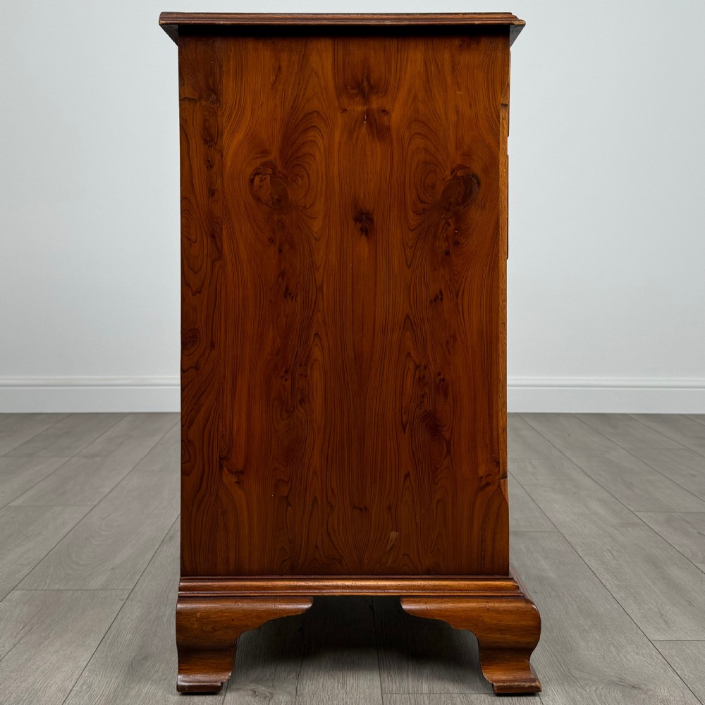 Antique 20th Century Chest Of Drawers In Yew Wood  View VII