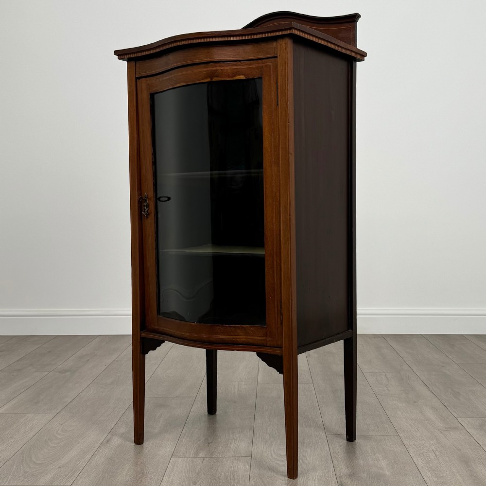 Antique 20th Century Serpentine Display Cabinet In Mahogany View III