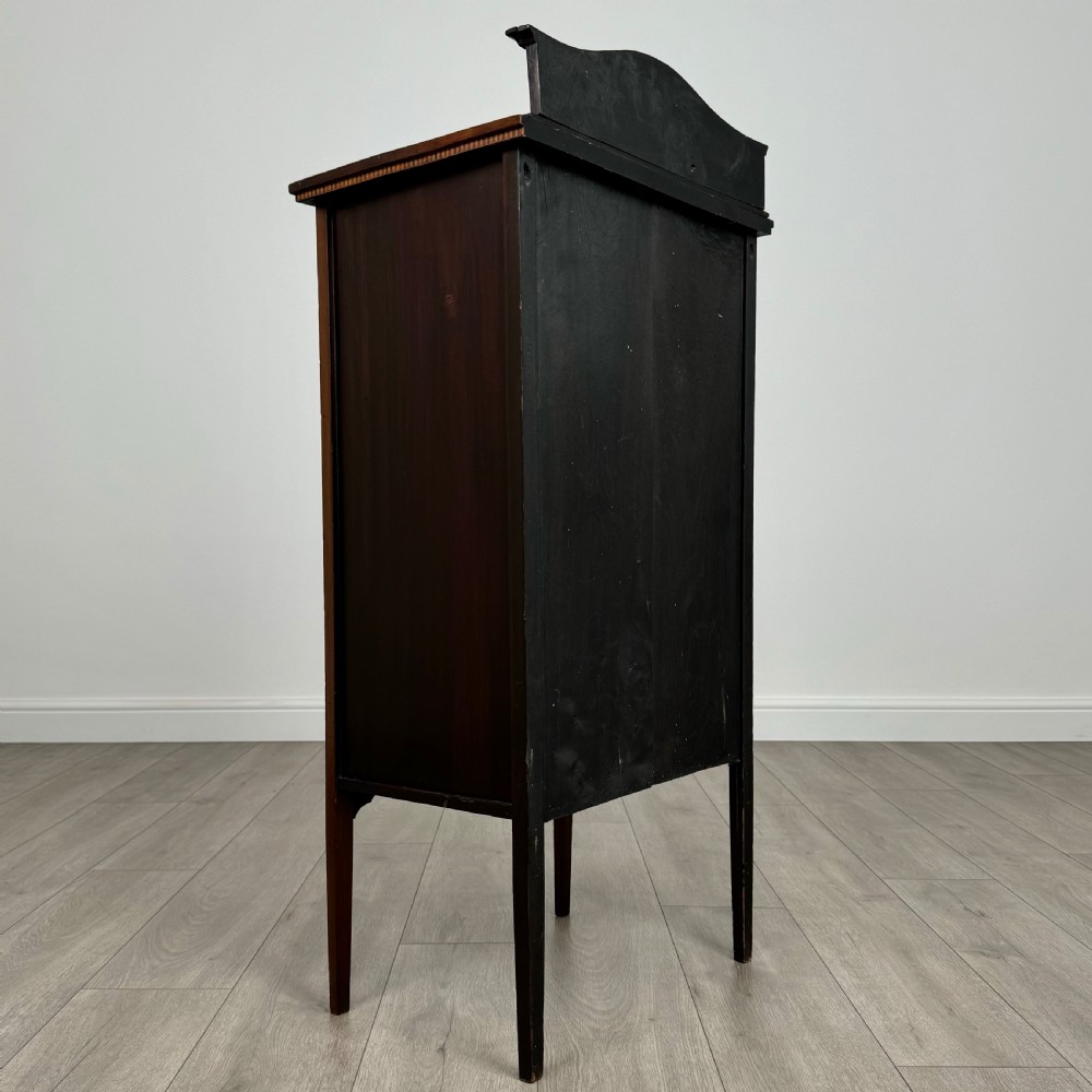 Antique 20th Century Serpentine Display Cabinet In Mahogany View V