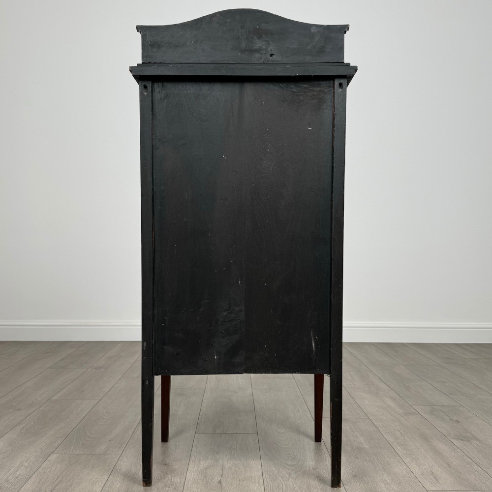 Antique 20th Century Serpentine Display Cabinet In Mahogany View VI