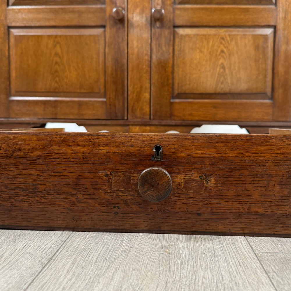Antique 20th Century Good Quality Dresser In Oak View XII