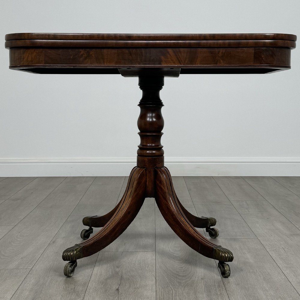 Antique 19th Century Fold Over Tea Table In Mahogany 