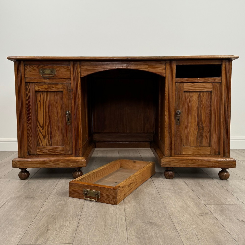 Antique 20th Century Fine Quality Desk In Pitch Pine  View XI