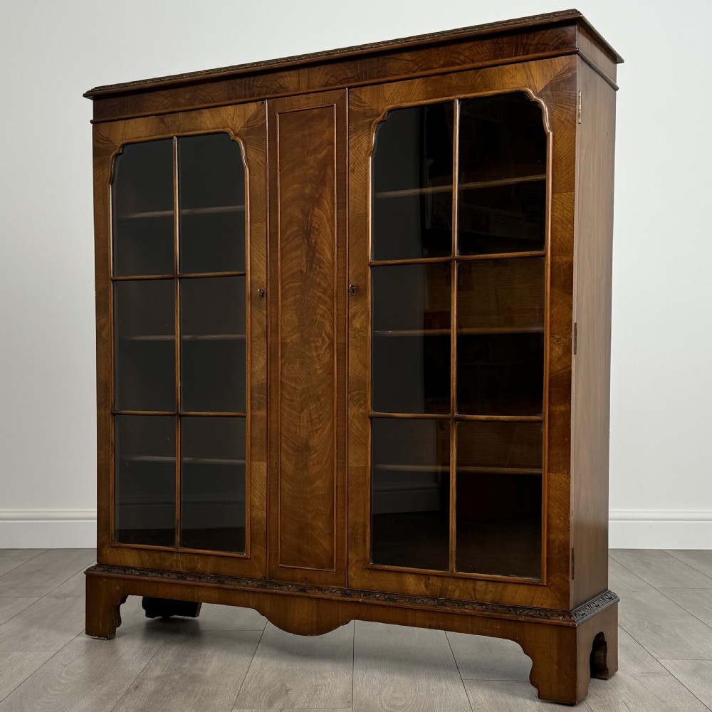 Antique 20th Century Display Cabinet In Mahogany  View III