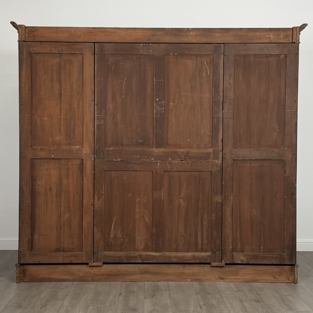 Antique 19th Century Fine Quality Large Mahogany Wardrobe  View VIII