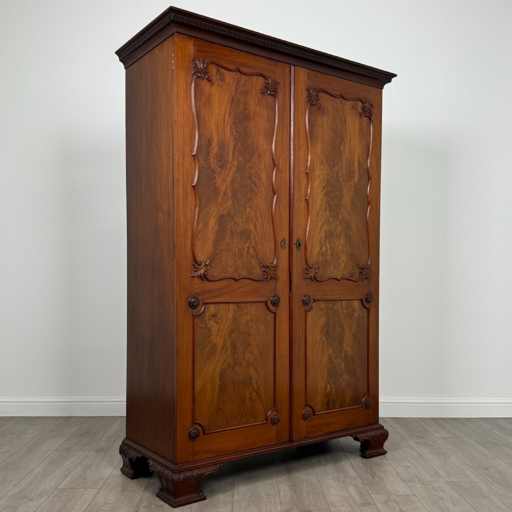 Antique 19th Century Fine Quality Wardrobe In Mahogany  View IX