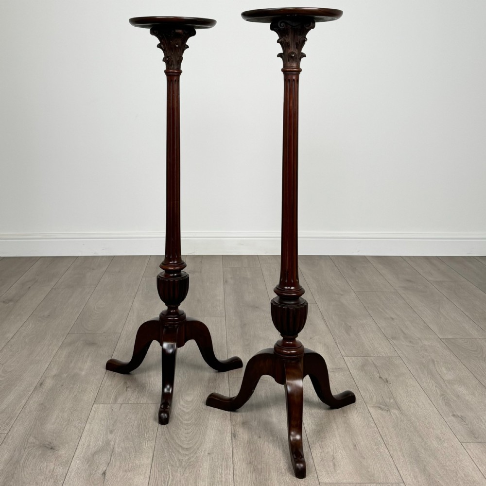  Antique 20th Century Pair Of Mahogany Plant Stands 