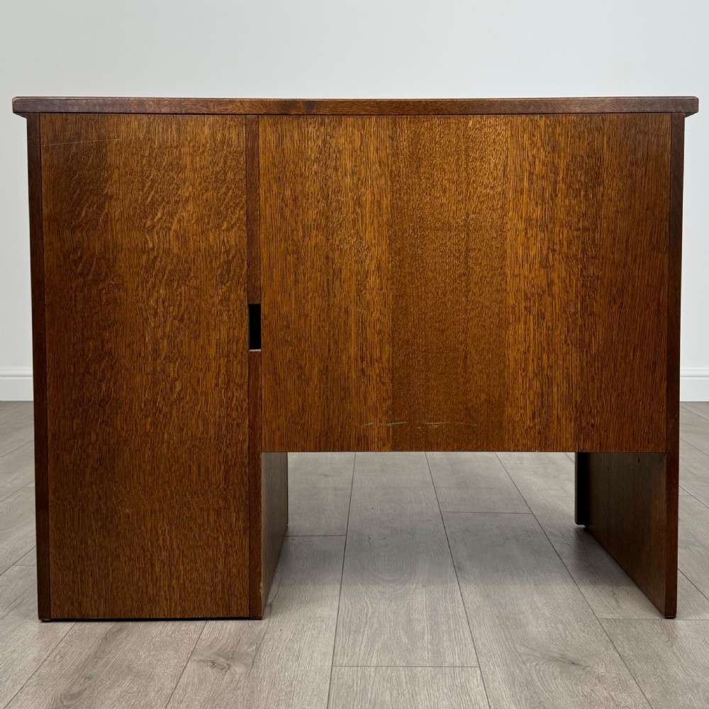 Antique 20th Century Single Pedestal Desk In Oak  View VI