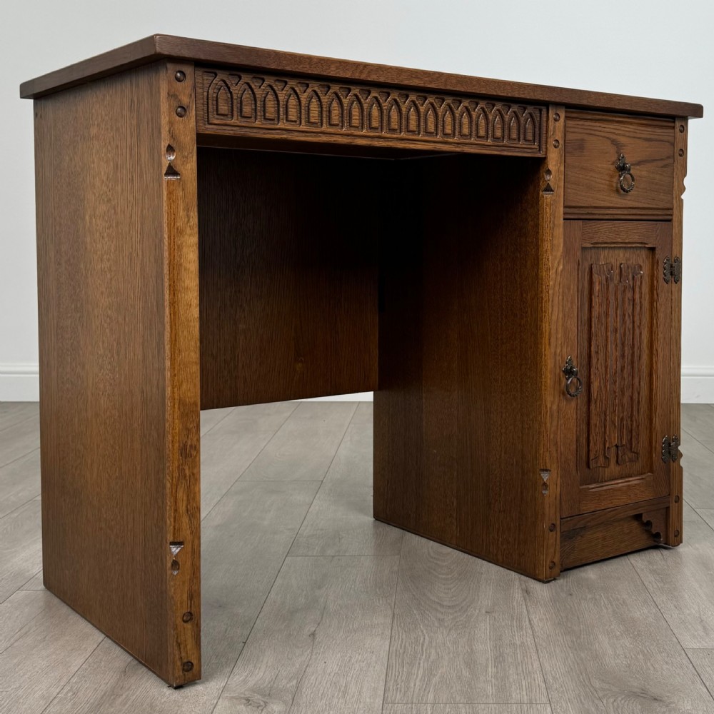 Antique 20th Century Single Pedestal Desk In Oak  View IX