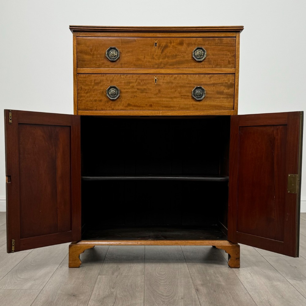  Antique 18th Century Cupboard In Mahogany  View II
