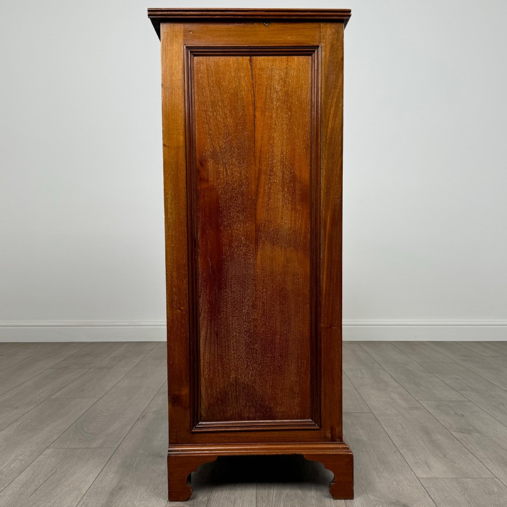  Antique 18th Century Cupboard In Mahogany  View VIII
