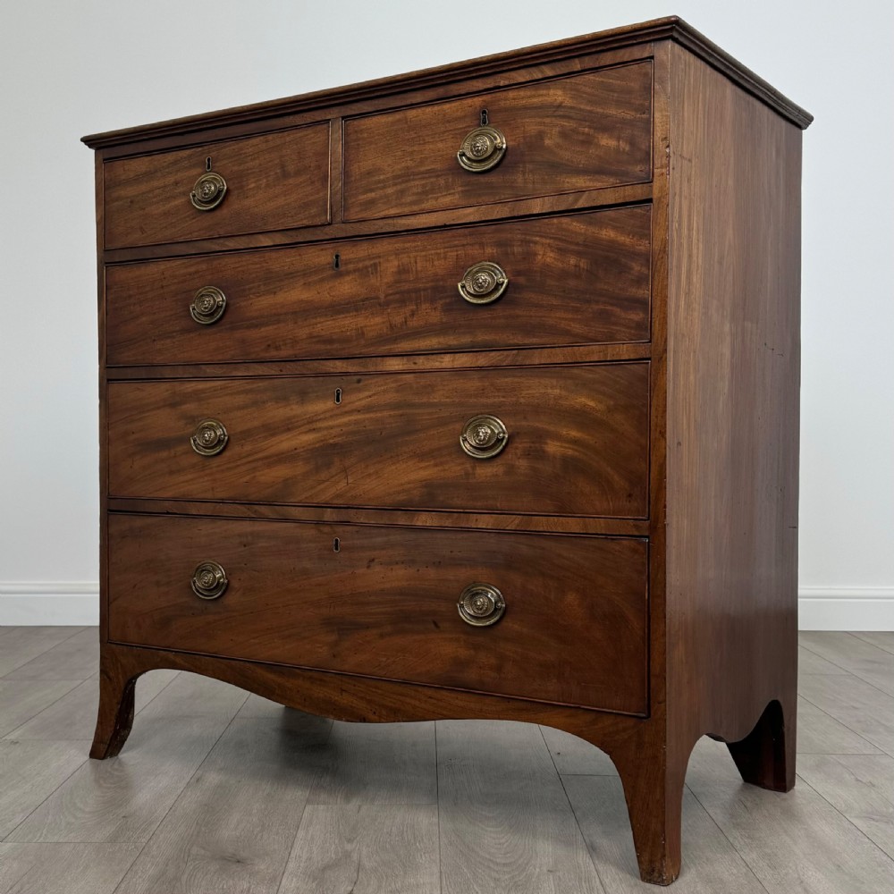 Antique 18th Century Fine Quality Chest Of Drawers In Mahogany  View II