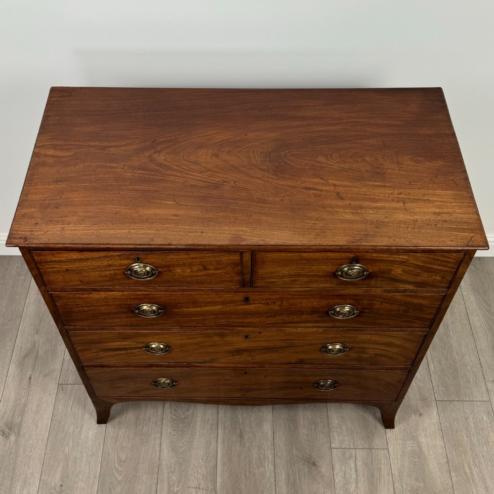 Antique 18th Century Fine Quality Chest Of Drawers In Mahogany  View IX