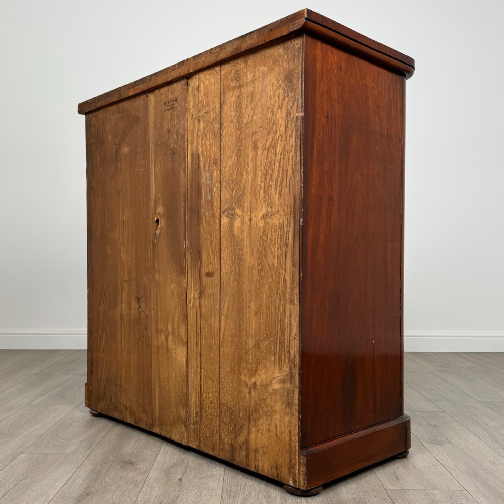 Antique 19th Century Fine Quality Chest Of Drawers In Mahogany View VI