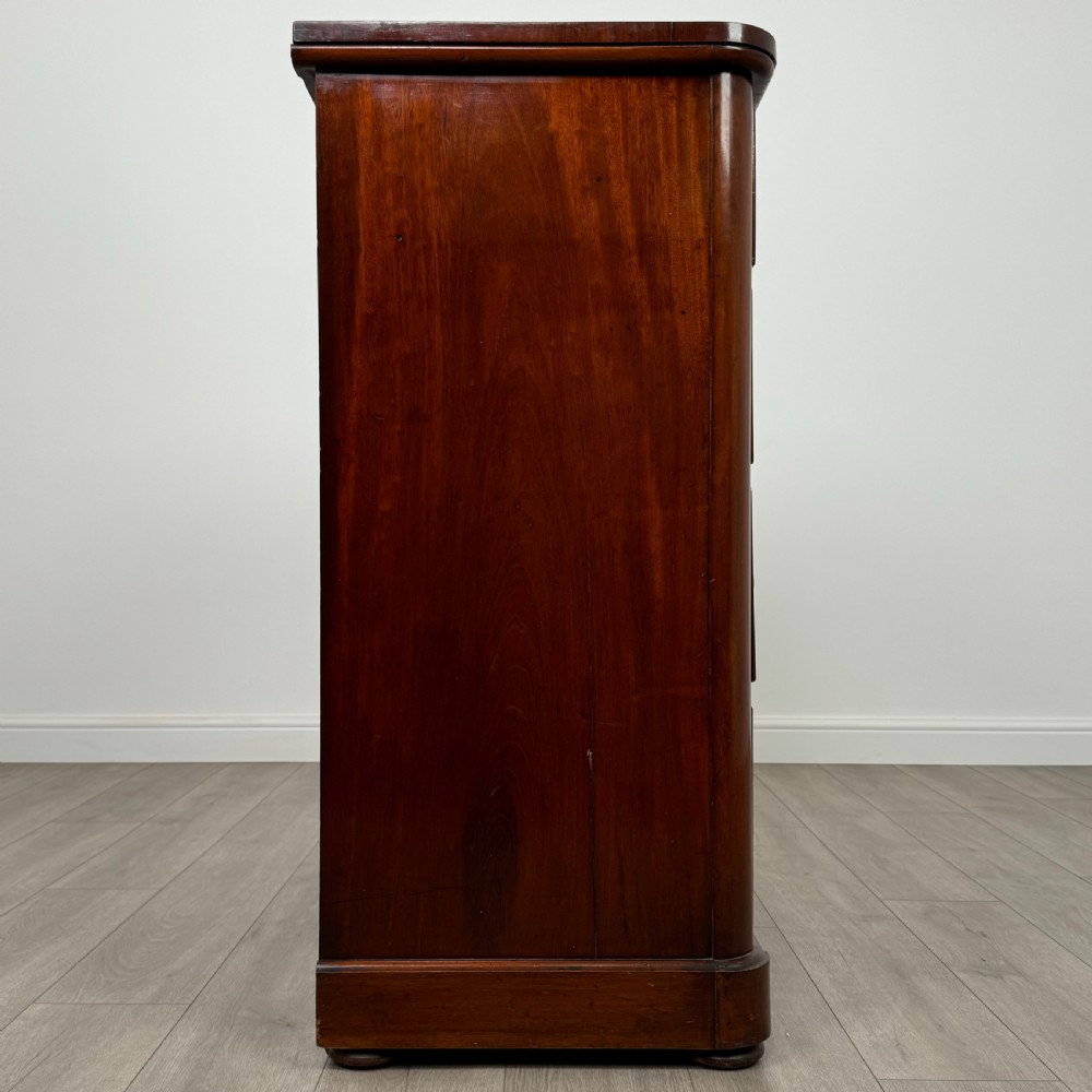 Antique 19th Century Fine Quality Chest Of Drawers In Mahogany View VII