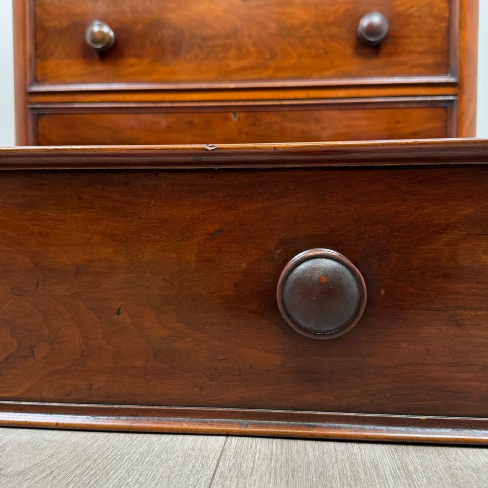 Antique 19th Century Fine Quality Chest Of Drawers In Mahogany View XI