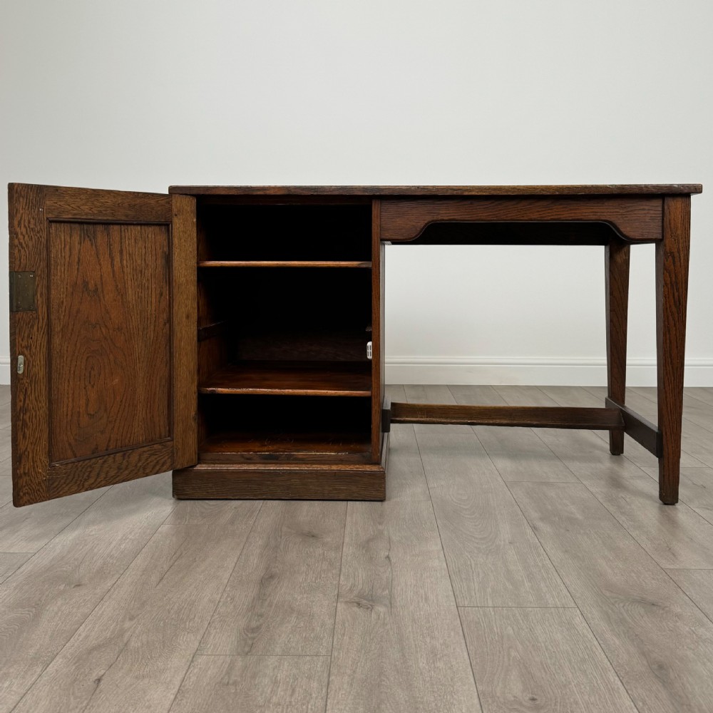 Antique 20th Century Good Quality Desk In Oak  View II