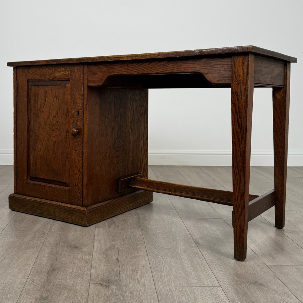 Antique 20th Century Good Quality Desk In Oak  View III