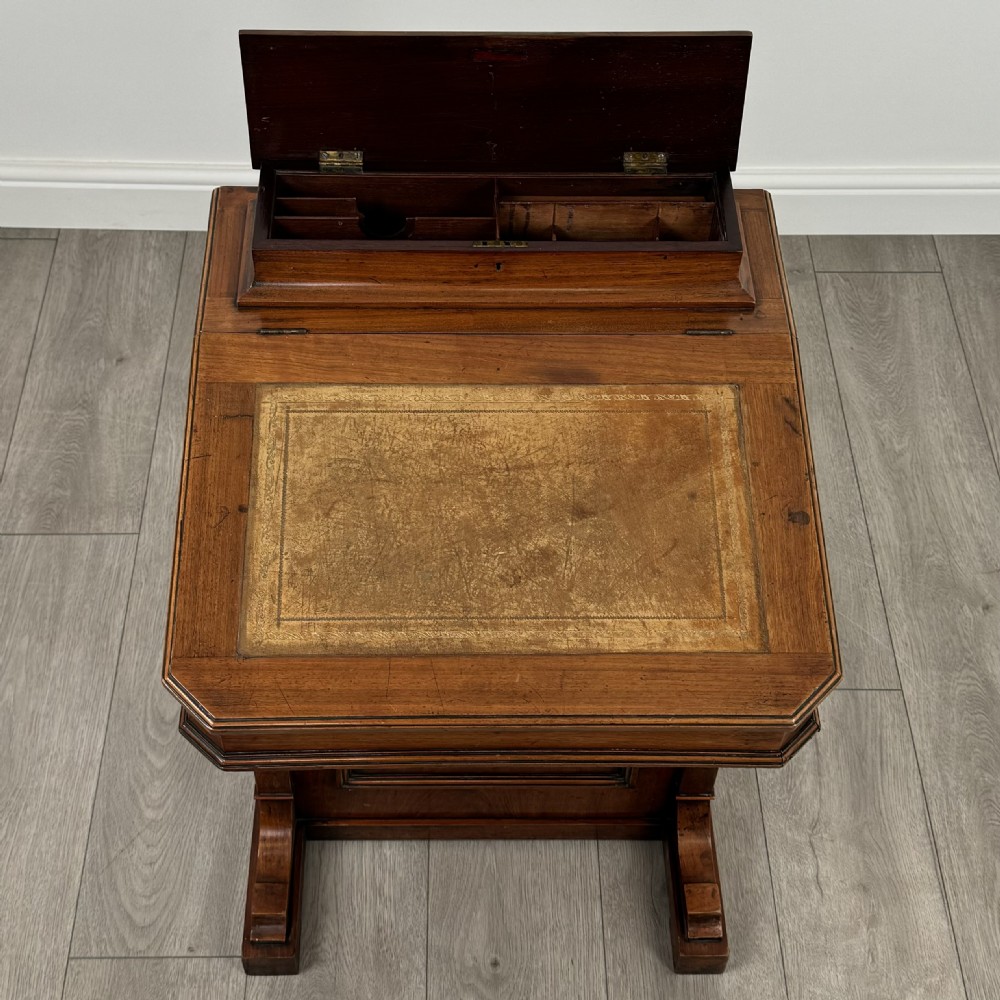  Antique 19th Century Davenport Desk In Walnut  View XI