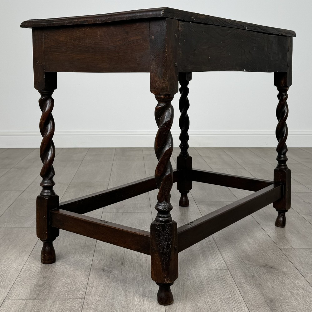 Antique 20th Century Barley Twist Side Table In Oak  View IV