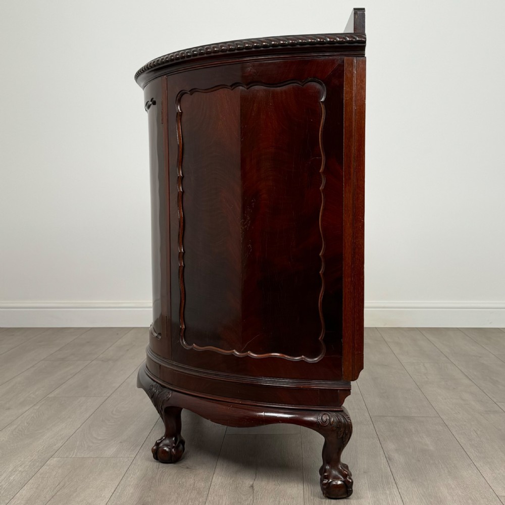 Antique 20th Century Demi-Lune Cupboard In Mahogany  View IV