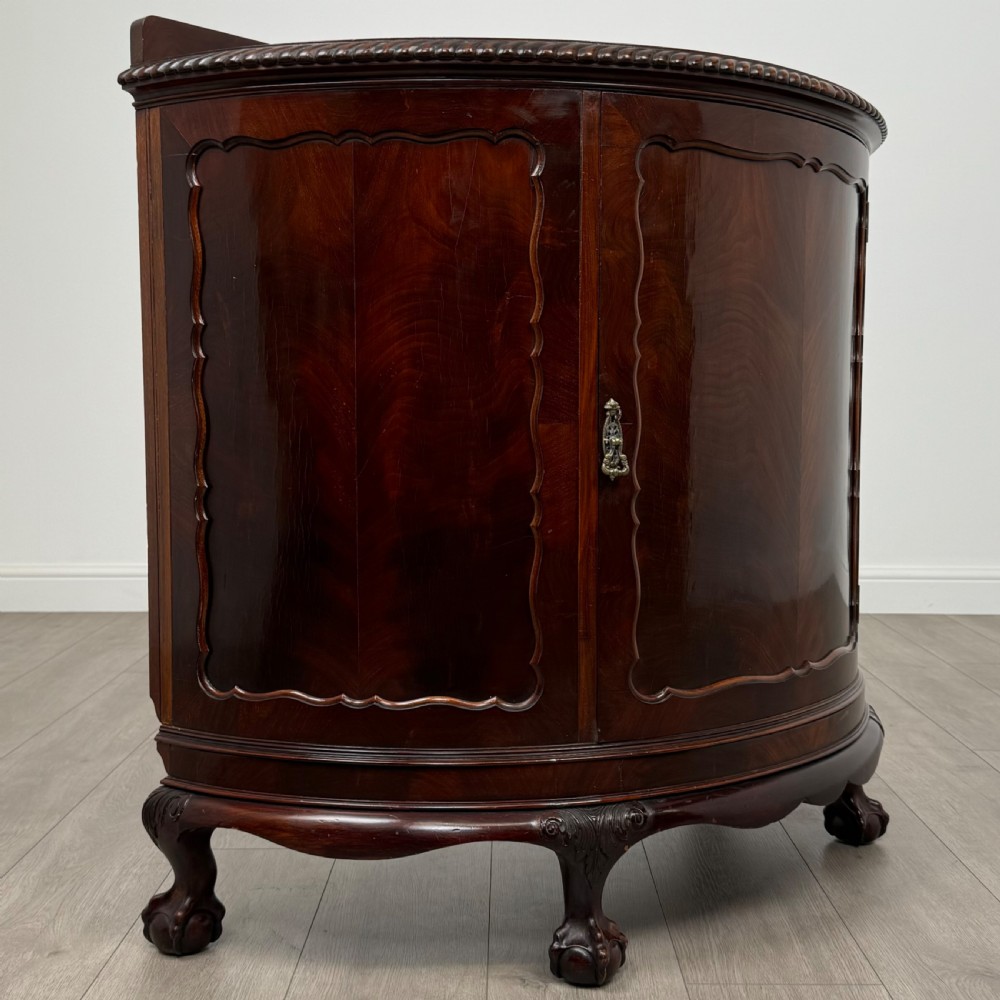 Antique 20th Century Demi-Lune Cupboard In Mahogany  View X