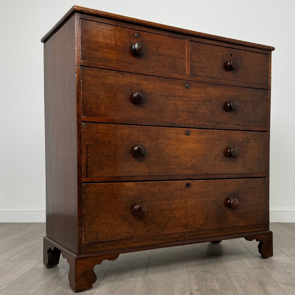 Antique 18th Century Fine Quality Chest Of Drawers In Mahogany  View VIII