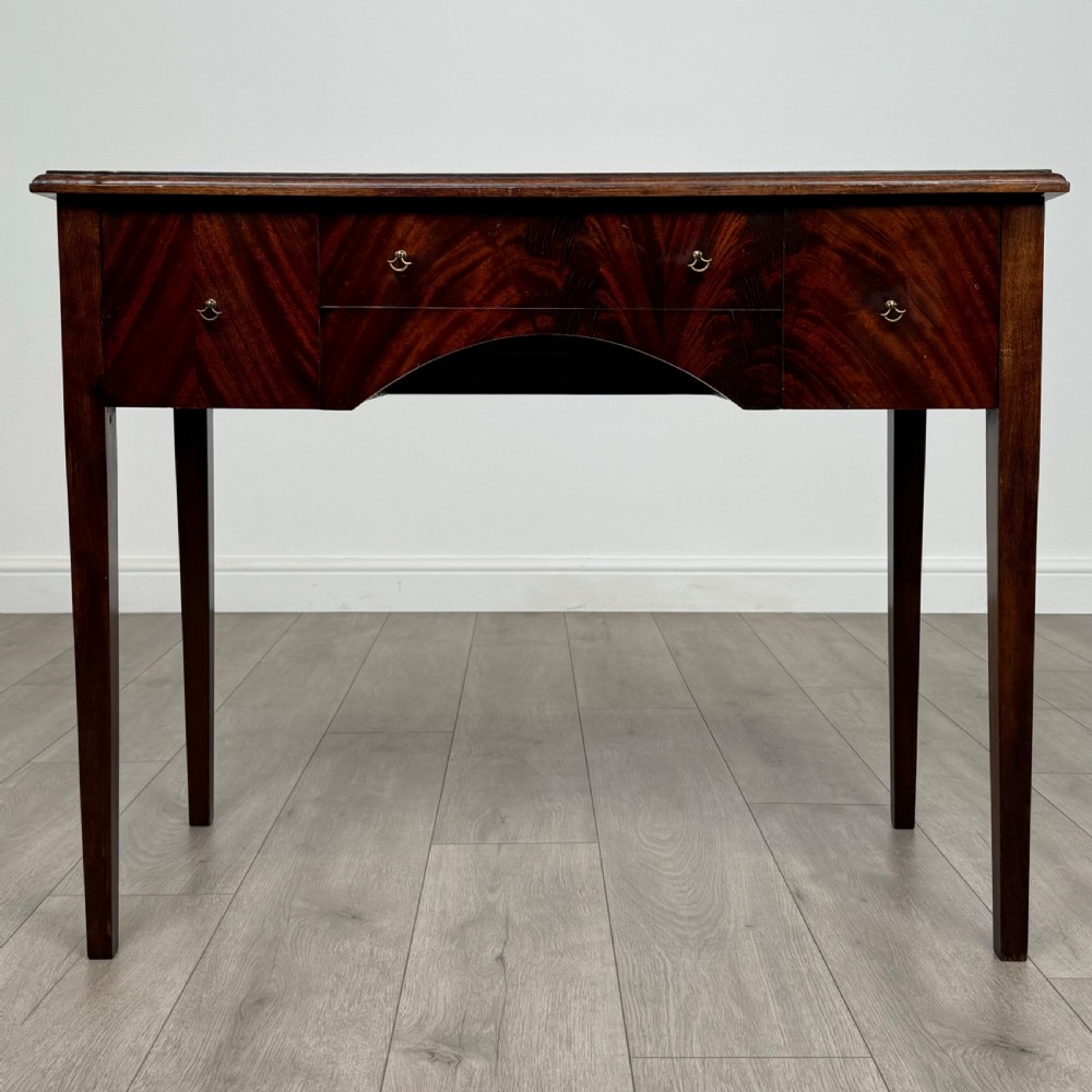 Antique 20th Century Writing Table In Mahogany 