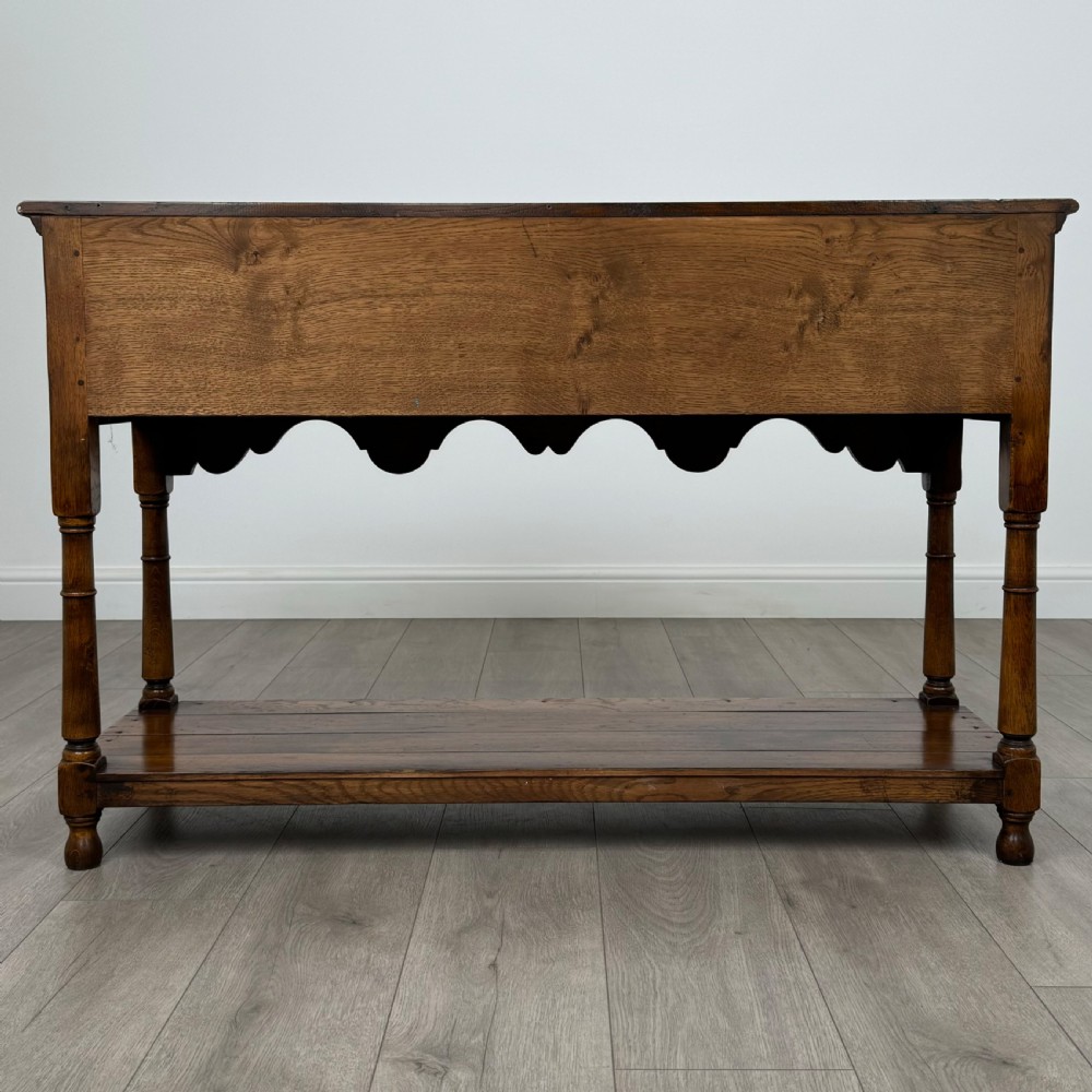 Antique 20th Century Fine Quality Dresser Base In Oak View VI