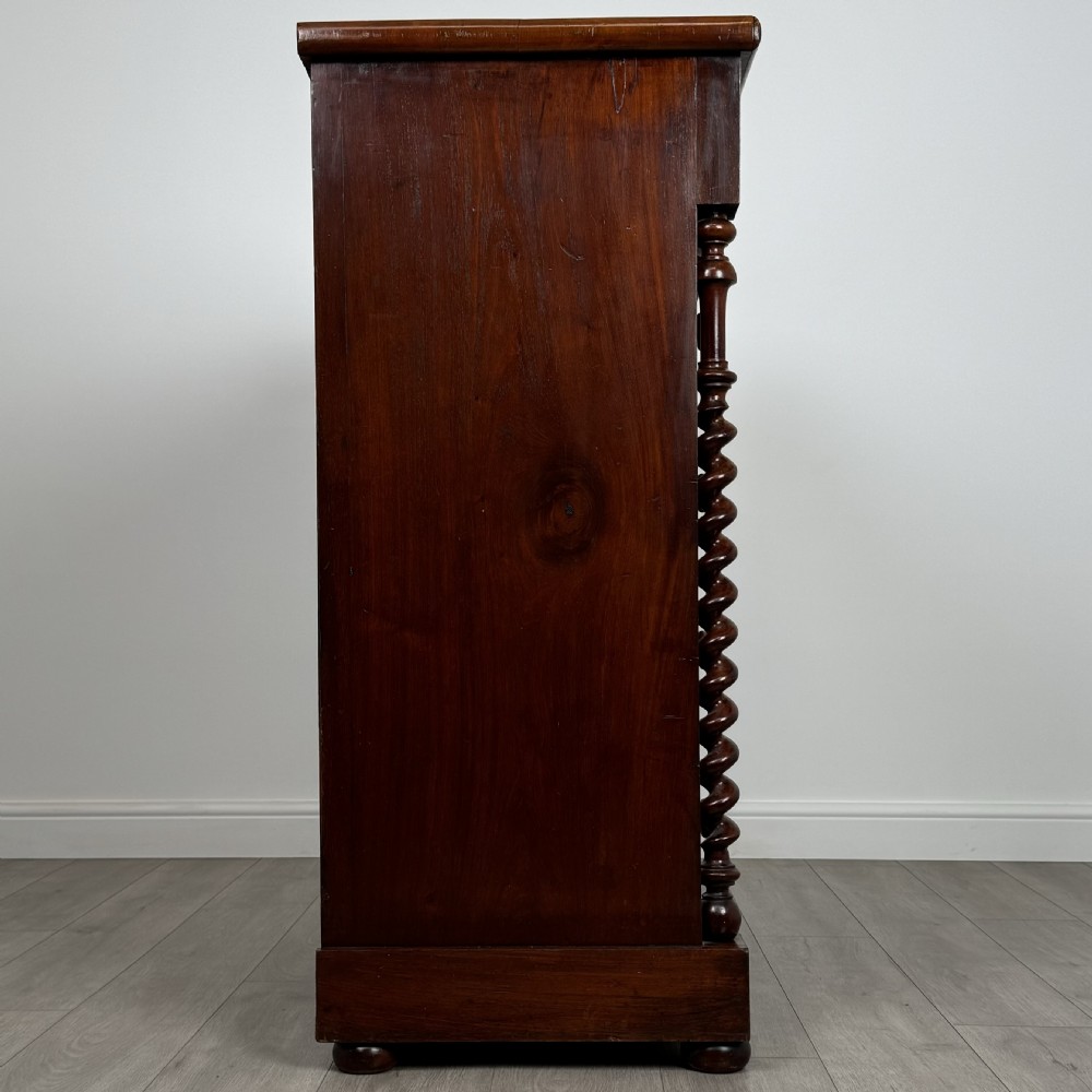 Antique 19th Century Fine Quality Chest Of Drawers In Mahogany  View VII